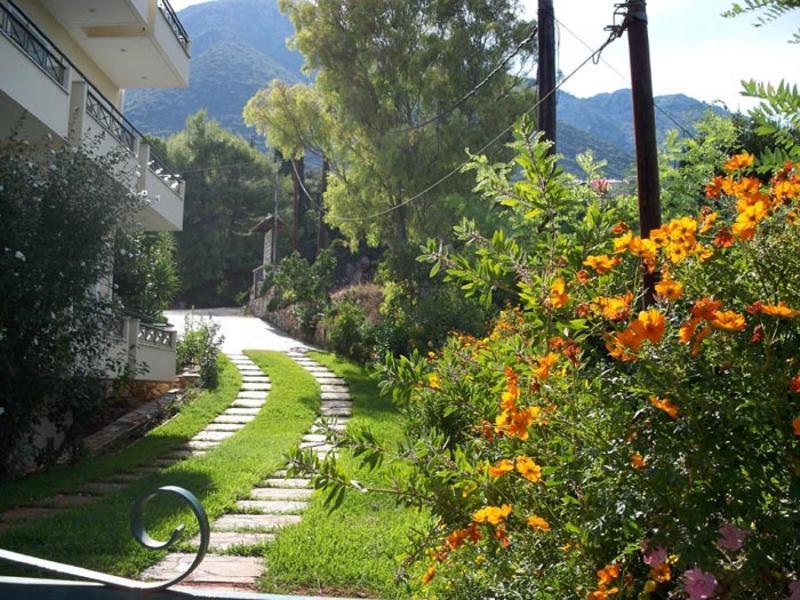 Aliki Hotel Nikiana Exterior photo