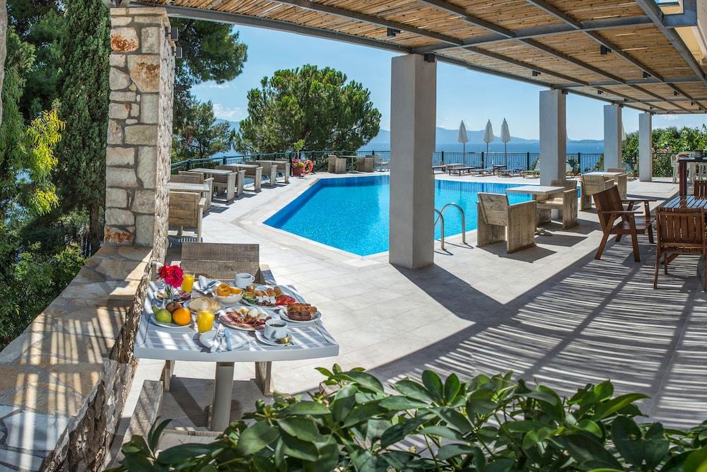 Aliki Hotel Nikiana Exterior photo