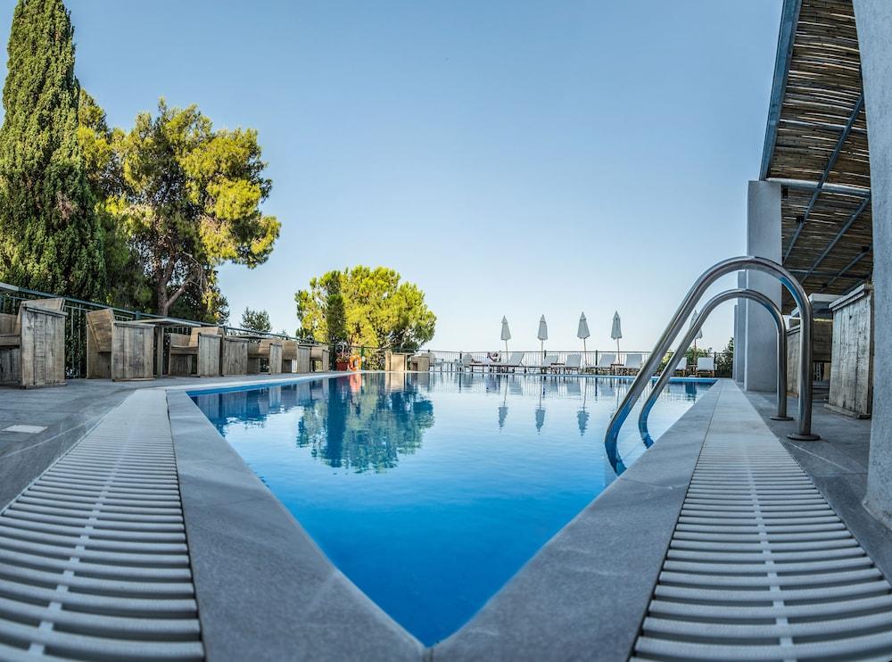 Aliki Hotel Nikiana Exterior photo